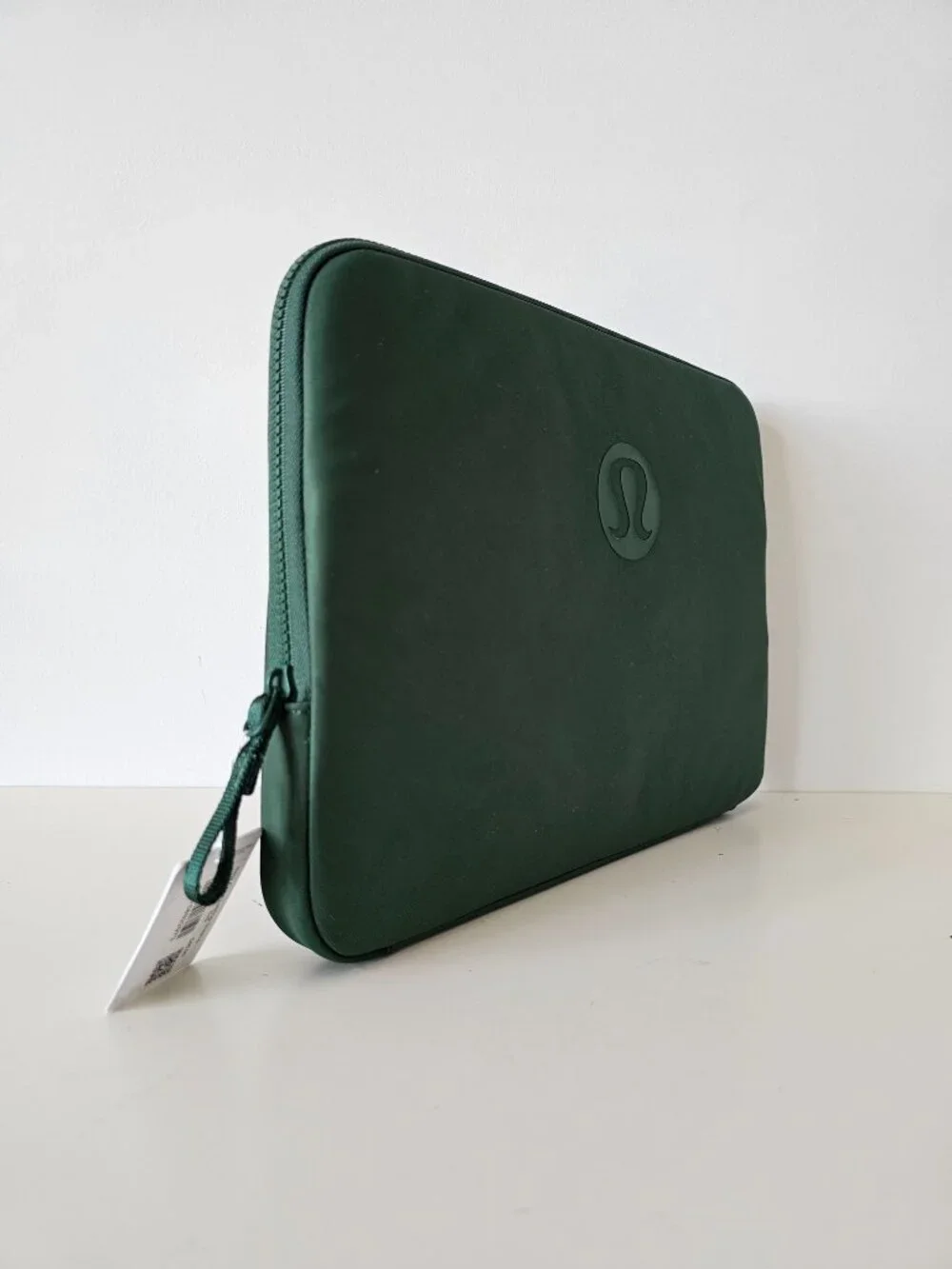 NWT LULULEMON IVYG/WKKI Green Khaki New Crew Laptop Sleeve Zippered One Size OS - Picture 2 of 11